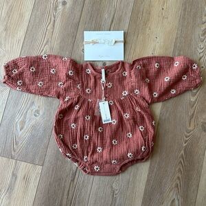 BRAND NEW Rylee + Cru Gwen Romper (includes headband)